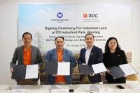 Yeow Seng (dua dari kiri) bersama Eric Fan (dua dari kanan) ketika majlis memeterai kerjasama antara IOIPG dan BDC - Foto IOIPG