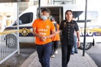 Dua individu dibawa ke Mahkamah Majistret Sungai Petani untuk permohonan reman SPRM.