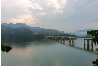 Paras air Tasik Temengor berada pada tahap rendah susulan kekurangan kemasukan air semula jadi dari kawasan tadahan.
