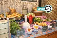 NASI beriani kambing antara hidangan yang menanti para pengunjung. 