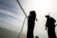 Usaha pencarian berdepan kesukaran berikutan keadaan gelap dan jarak penglihatan terhad. Gambar fail Bernama