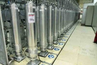 Perbincangan pertama tersebut memfokuskan program nuklear Teheran yang ditakuti Barat. 