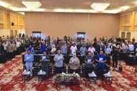 Ahmad Zahid (tiga dari kiri) ketika menghadiri dan menyempurnakan Majlis Pemukiman Kementerian Kemajuan Desa dan Wilayah (KKDW) 2026 di Kuala Nerus pada Ahad.