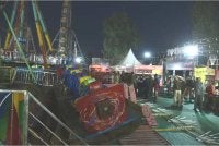 Keadaan buaian yang runtuh di Pesta Antarabangsa Surajkund, Haryana, pada Sabtu. Foto Agensi