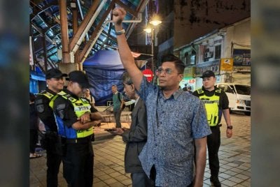 Zamri Vinoth ditahan sebelum ini berhampiran Kompleks Membeli Belah Sogo pada Sabtu.