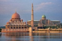 Di Malaysia, Perkara 3(1) Perlembagaan menetapkan Islam sebagai agama Persekutuan. Isu akidah dan syiar Islam tidak wajar dibincangkan di Parlimen kerana ia dalam bidang kuasa agama.