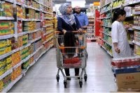 Usaha perlindungan pasaran semata-mata tidak mencukupi sekiranya tidak disertai dengan peningkatan kualiti produk tempatan. Foto fail Bernama.