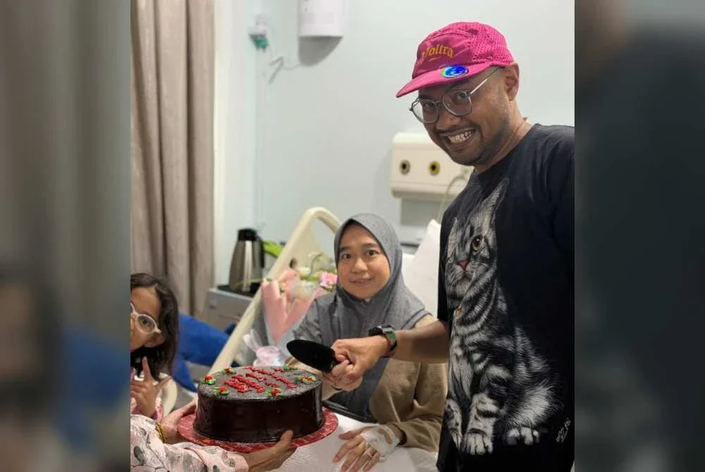 Mohd Nadzim sempat menyambut hari lahir isterinya di hospital sebelum rawatan.