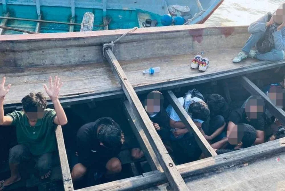 Antara PATI yang ditahan Maritim Malaysia di perairan Selangor Januari lalu. 