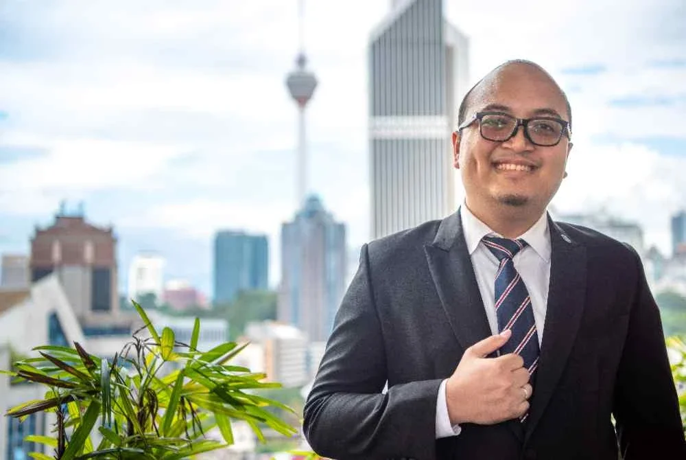 Adli menegaskan bahawa risiko seperti gangguan seksual, gangguan dalam talian dan buli siber sememangnya wujud dan perlu ditangani secara serius.