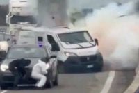 Kejadian cubaan rompakan itu seperti dalam babak filem aksi. Foto Agensi