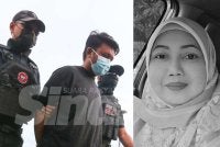 Seorang pekerja kilang berdepan pertuduhan membunuh ibu kandungnya yang juga seorang eksekutif bank pada awal bulan ini.