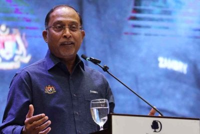 Zambry berucap pada majlis perasmian Sidang Akademia Penyelidikan MTUN Bersama Industri 2026 di sebuah hotel pada Rabu. Foto Bernama