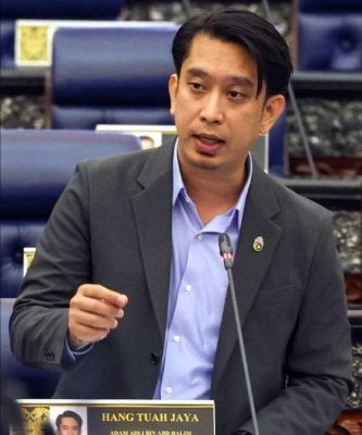 Adam Adli pada sesi pertanyaan bagi jawab lisan pada Mesyuarat Pertama, Penggal Kelima Parlimen ke-15 Dewan Rakyat di Bangunan Parlimen. Foto: Bernama 