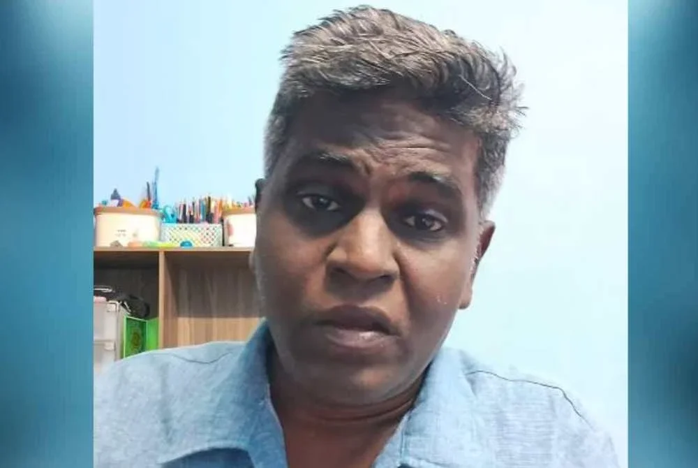 Cikgu Chandra ditahan selepas disyaki memuat naik kenyataan berbaur hasutan di media sosial yang boleh mengganggu ketenteraman awam.