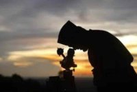 Tarikh melihat anak bulan Ramadan untuk umat Islam di Malaysia ialah pada petang Selasa, 17 Februari. Gambar hiasan 