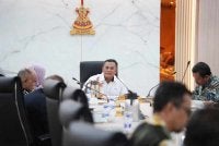 Amirudin semasa mempengerusikan Mesyuarat MKN Negeri Selangor pada petang Khamis.