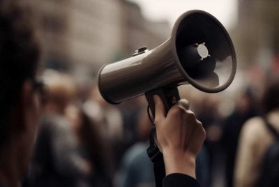 Episod 'londeh-melondeh' ini hakikatnya memberi isyarat lebih besar. Ia mendedahkan betapa isu kelemahan tadbir urus dan integriti masih berakar dalam sistem. Foto hiasan