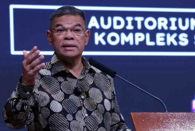 Saifuddin Nasution Ismail berucap pada Majlis Perhimpunan Bulanan Kementerian Dalam Negeri Bagi Bulan Februari 2026 di Kompleks Setia Perkasa hari ini. - Foto: Bernama

