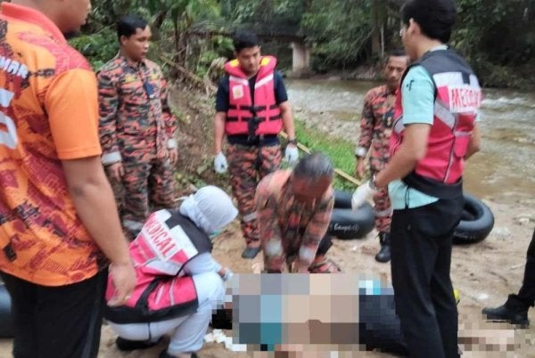 Mangsa disahkan meninggal dunia oleh pasukan perubatan KKM yang berada di lokasi kejadian. Foto JBPM Perak