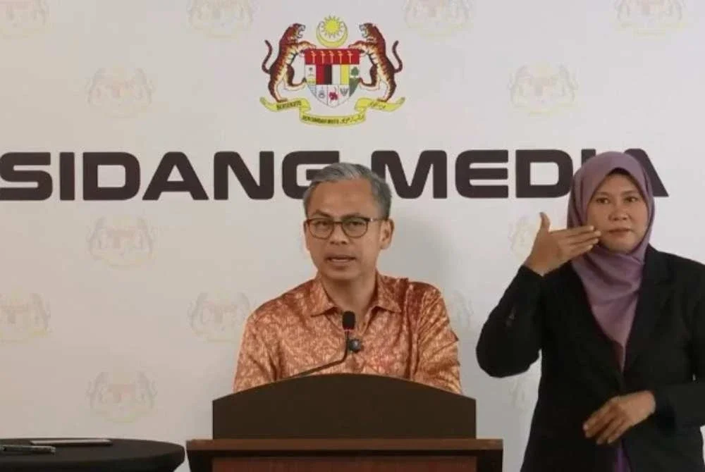 Fahmi ketika sidang media mingguan Pasca Mesyuarat Kabinet pada Khamis. 