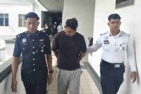 Tertuduh tidak mengaku tidak bersalah atas pertuduhan memandu melulu hingga menyebabkan kematian.