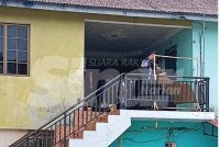 Pasukan forensik melakukan siasatan di lokasi kejadian di Kampung Makan Kota Tinggi.