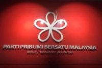 Mahkamah Tinggi Kuala Lumpur menetapkan 1 Mac untuk memutuskan permohonan semakan kehakiman Bersatu terhadap keputusan SPRM berhubung pembekuan dan penyitaan dua akaun bank parti itu.