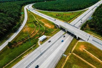 WCE menjangkakan trafik melonjak 160,000 kenderaan sehari iaitu peningkatan 35 peratus sempena Tahun Baharu Cina Selasa ini.