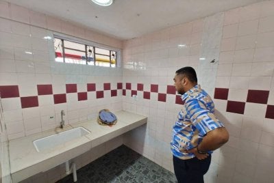 Mohd Noor Helmy berkongsi penemuan mayat bayi berkenaan menerusi Facebooknya pagi ini.