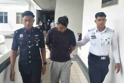 Tertuduh tidak mengaku tidak bersalah atas pertuduhan memandu melulu hingga menyebabkan kematian.