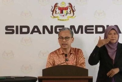 Datuk Fahmi Fadzil ketika sidang media mingguan Pasca Mesyuarat Kabinet pada Khamis. 