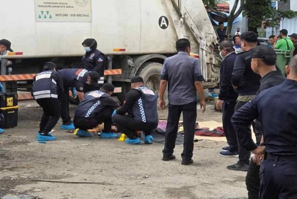 Mayat wanita dikerat beberapa bahagian ditemui di tempat pembuangan sampai di Taman Indah Permai, Sepanggar pada Khamis.