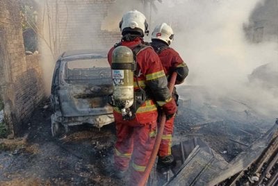 Kebakaran berjaya dikawal pada jam 8.40 pagi manakala operasi pemadaman tamat sepenuhnya pada jam 9.51 pagi. Foto: JBPM 