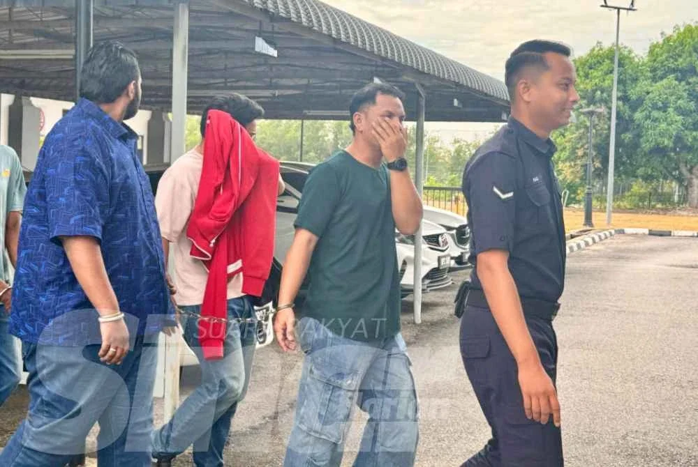 Kesemua tertuduh dibawa keluar dari Mahkamah Majistret 3 pada Ahad.