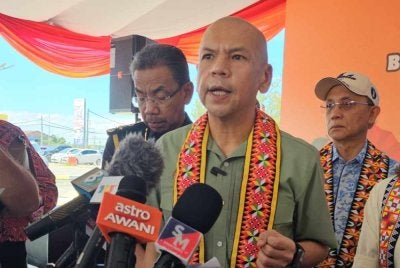 Armizan ketika ditemui pemberita selepas merasmikan pembukaan Burger King Benoni Drive-Thru pada Ahad.