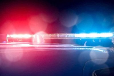 Polis sedang giat menjalankan siasatan bagi mengenal pasti motif dan suspek yang terlibat dalam kejadian pintu kaca pecah dipercayai ditembak di sebuah bank di Jalan Lanang di Sibu pada Ahad. 