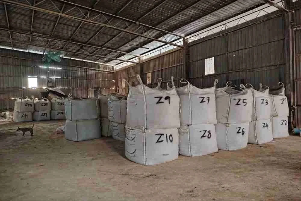 47,000 kg baja sebatian dan kimia dirampas dalam serbuan pada Isnin.