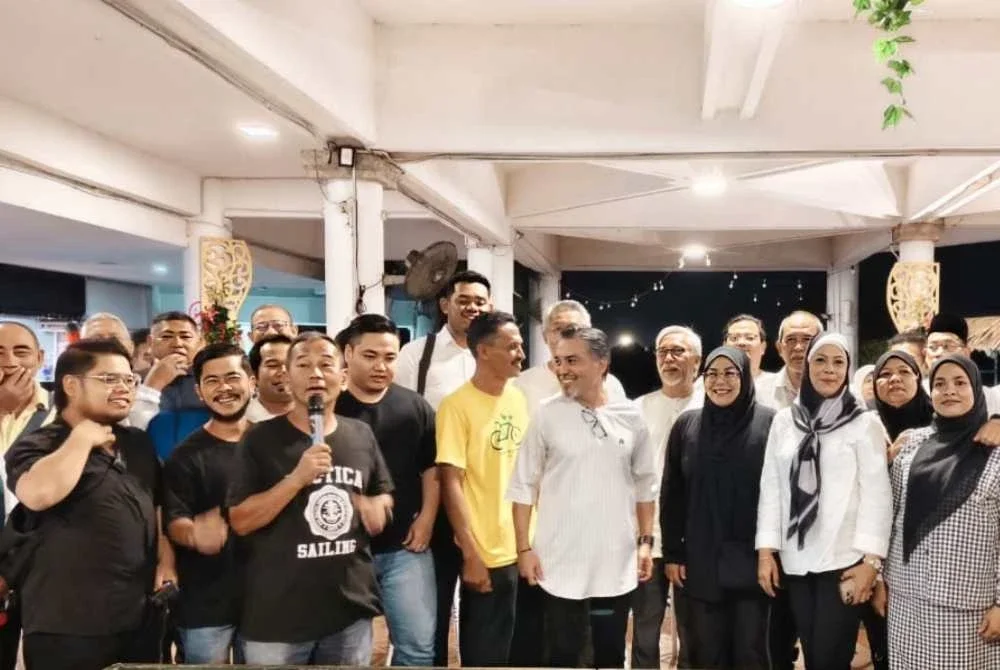 Sidang media yang diadakan pada malam Isnin di Bertam, Kepala Batas.