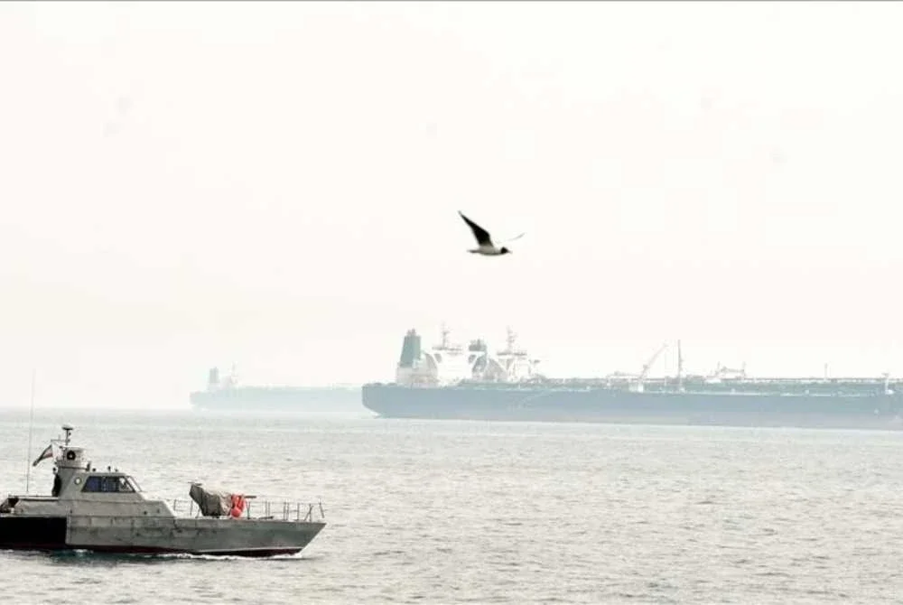 Rusia, China dan Iran mengerahkan kapal tentera laut untuk latihan bersama di Selat Hormuz. Foto Agensi