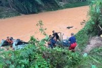 Seorang lelaki ditemukan maut selepas kereta terbabas ke dalam sungai di Seremban. Foto JBPM Negeri Sembilan