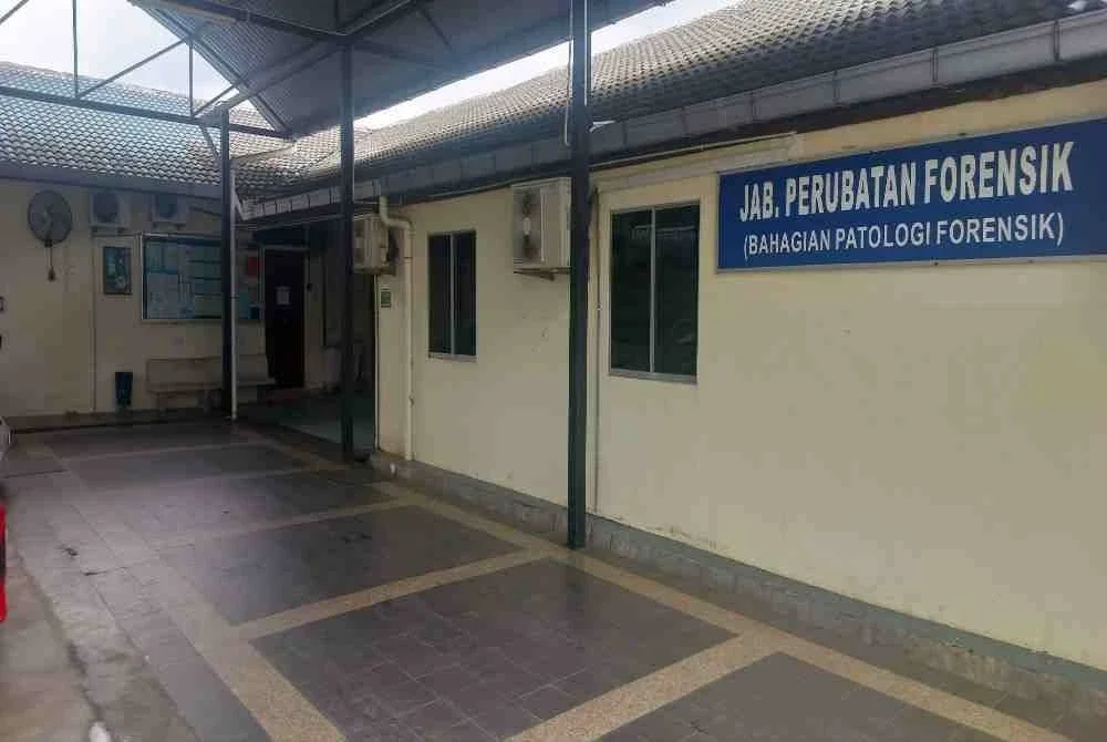 Proses bedah siasat ke atas salah seorang kanak-kanak perempuan yang disyaki dibunuh bersama empat ahli keluarga di Taman Cerating Damai, dilakukan pada hari jadinya yang kedua pada Rabu.