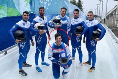 Adam Edelman (duduk dalam bulatan) secara terbuka menyatakan dirinya sebagai Zionis dan menyokong pembunuhan beramai-ramai rakyat Palestin di Gaza. Foto Agensi