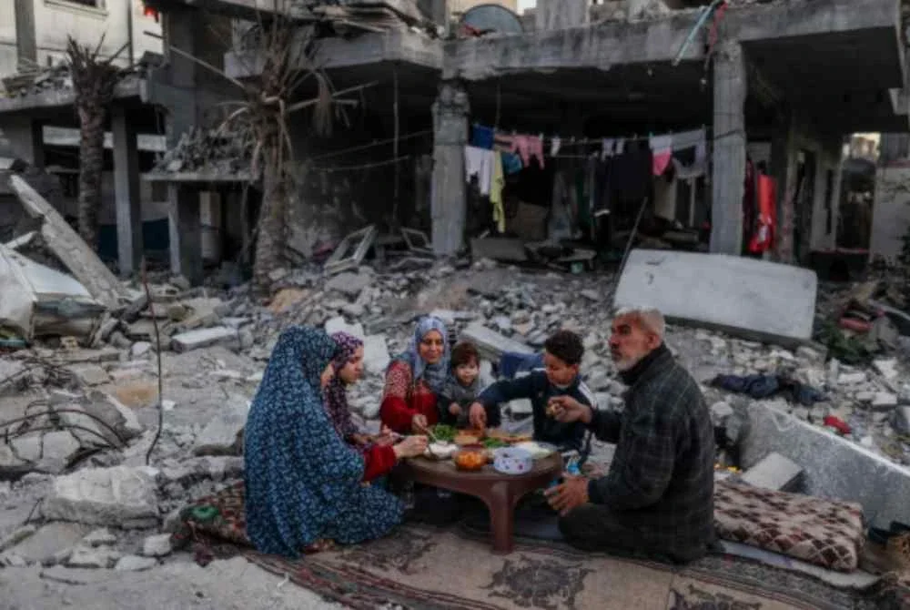 Kebanyakan keluarga Palestin menyambut Ramadan dalam suasana yang penuh mencabar. Foto Agensi