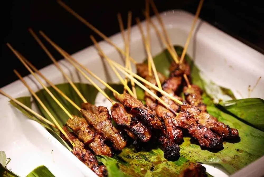 Satay antara menu turut ditawarkan di Resort World Awana.