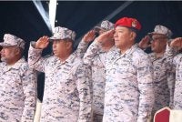 Mohd Rosli (kanan) menegaskan siasatan penuh dan telus terhadap pegawai atau anggotanya yang didapati melanggar peraturan atau undang-undang.