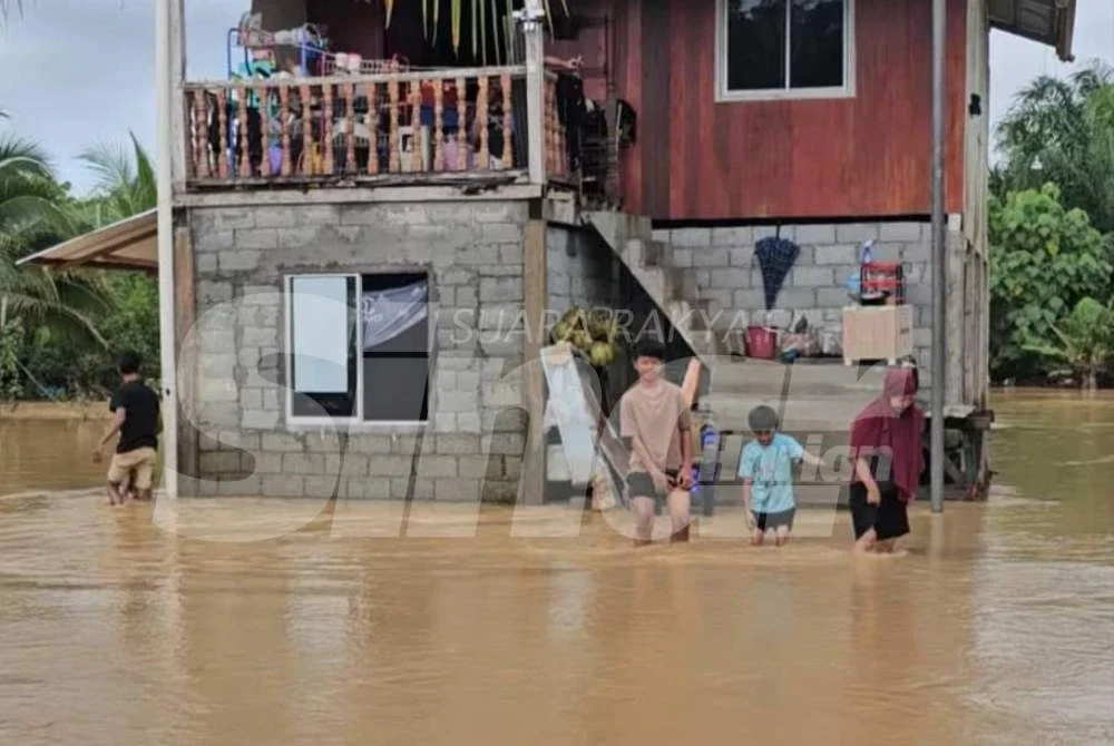 Salma bimbang berikutan kedudukan rumahnya yang berhampiran Sungai Taka.