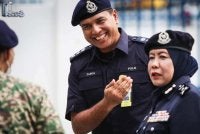 Asmawati menjalin kerjasama dengan pelbagai pasukan keselamatan ketika pandemik Covid-19.