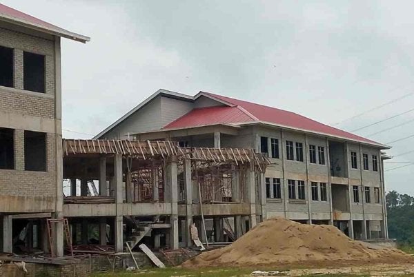 Kompleks Masjid Tahfiz Al‑Ayubi yang masih dalam pembinaan di Pasir Mas.