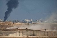 Kereta kebal tentera Israel bergerak di Genting Gaza. -foto AFP